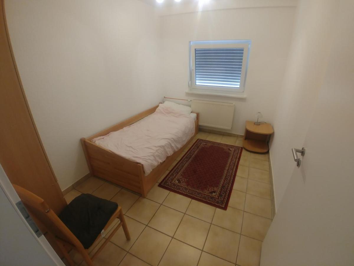 Monteur- Und Ferienwohnung Gemmer 52Qm Herold Bagian luar foto